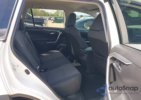 2021 Toyota Rav4 Xle z USA, uszkodzony, nr VIN 2T3W1RFVXMC091926